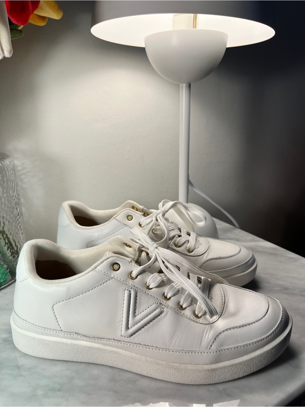 NWOB Vionic Elise White Leather Court Sneakers Arch Support Lace Up Size 9